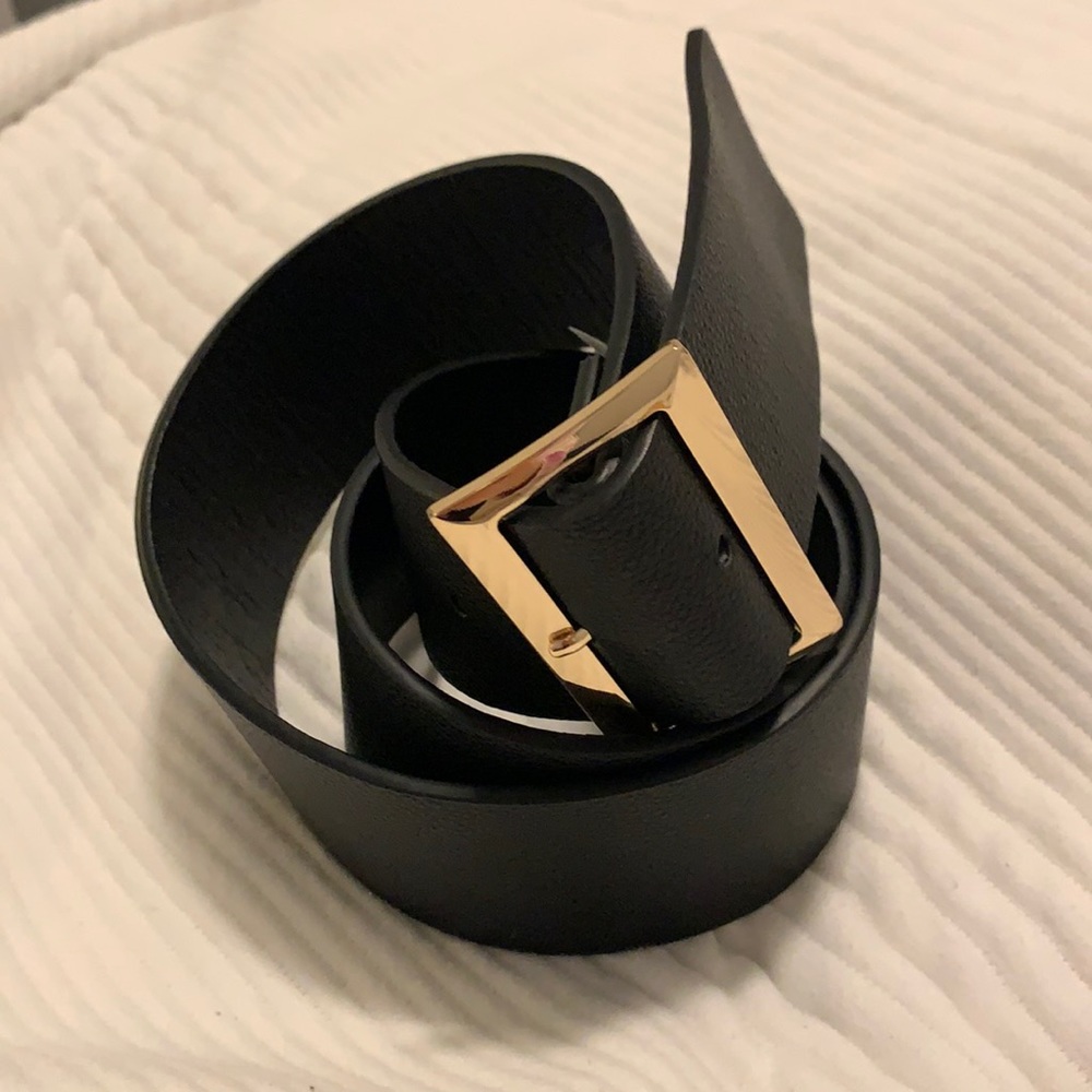NA-KD Black Leather Belt Gold Hardware. Size XS.